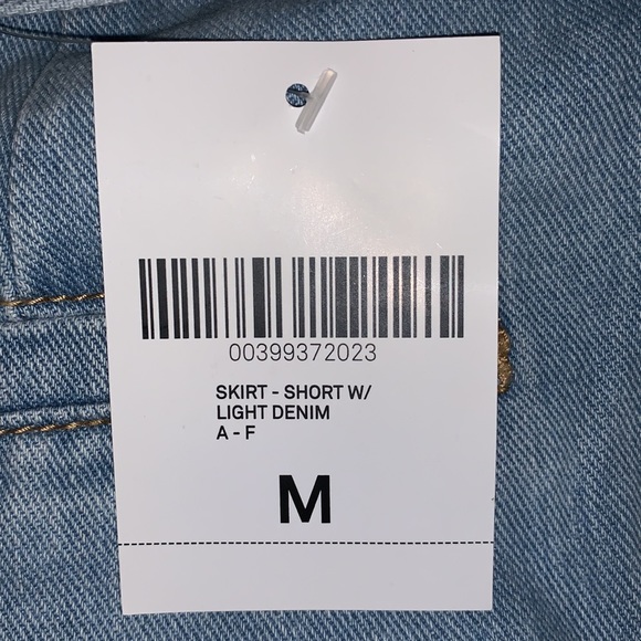 Skirt - Short Light Denim - Picture 10 of 12